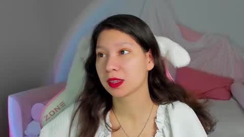 Snapshot of saradenars chatting on 11.27.25 SaraDenars online show from 11.27.25