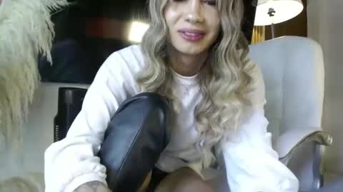 Snapshot of saragoddesshot chatting on 10.03.25 CALL ME LOVE SARITA online show from 10.03.25