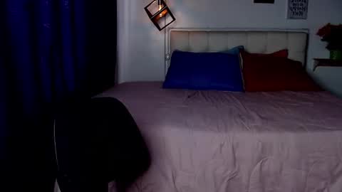 Snapshot of sarah__moon1 chatting on 01.20.25 Sarah Moon online show from 01.20.25