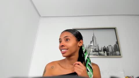 sarah_ashbourne online show from 12.20.25