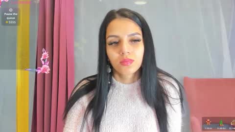 Snapshot of sarah_blake_ chatting on 11.27.25 Sara online show from 11.27.25