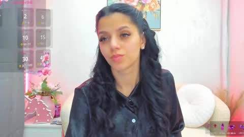 Sara online show from 04.14.26