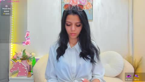 Sara online show from 04.17.26