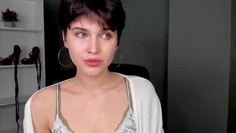 Sarah online show from 04.16.26