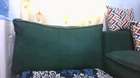 sarah_haggai online show from 10.05.25