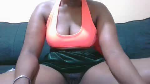 Snapshot of sarah_haggai chatting on 02.22.26 sarah_haggai online show from 02.22.26