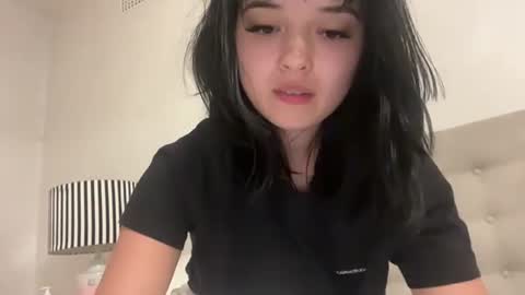 Sarah Heart Aus online show from 02.05.25