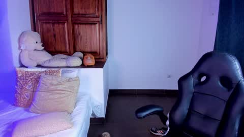 Sarah Independent model online show from 01.06.25