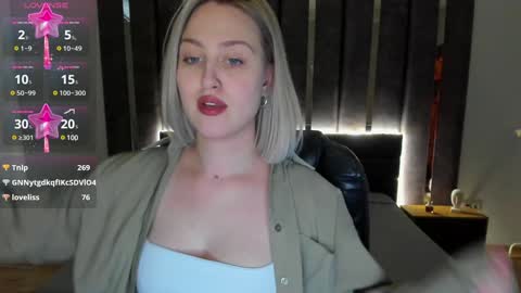 Snapshot of sarah_soul chatting on 12.27.24 Sarah online show from 12.27.24