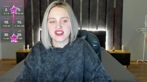 Snapshot of sarah_soul chatting on 01.01.25 Sarah online show from 01.01.25