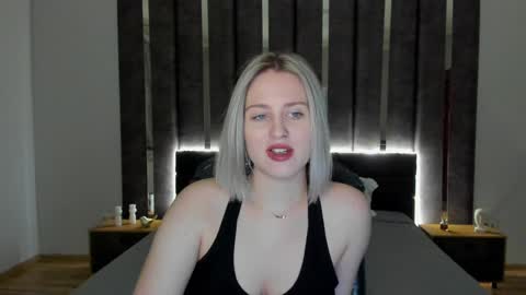 Snapshot of sarah_soul chatting on 01.02.25 Sarah online show from 01.02.25