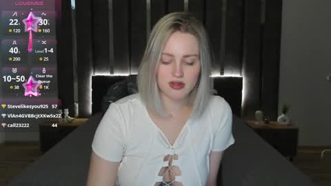 Snapshot of sarah_soul chatting on 02.02.25 Sarah online show from 02.02.25