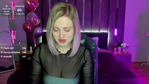 Snapshot of sarah_soul chatting on 03.05.25 Sarah online show from 03.05.25