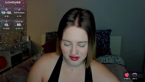 Snapshot of sarah_soul chatting on 09.10.25 Sarah online show from 09.10.25