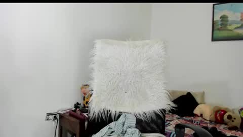 Snapshot of sarah_sweett chatting on 11.18.25 Sarah online show from 11.18.25