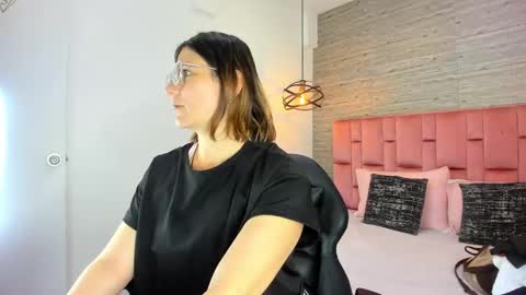 Sarah Deyvis online show from 09.28.25