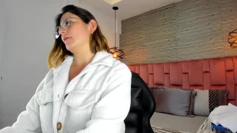 Sarah Deyvis online show from 10.14.25