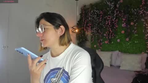 Sarah Deyvis online show from 01.19.26