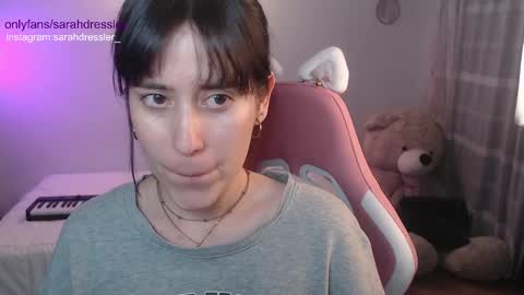 Snapshot of sarahdressler chatting on 02.11.25 sarahdressler online show from 02.11.25