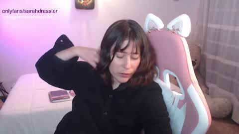 Snapshot of sarahdressler chatting on 03.08.25 sarahdressler online show from 03.08.25
