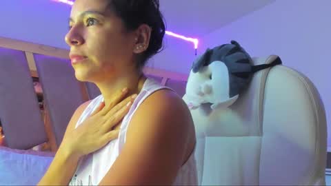 sarahhensoon online show from 12.16.25