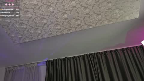 Sarahjadore online show from 03.10.25