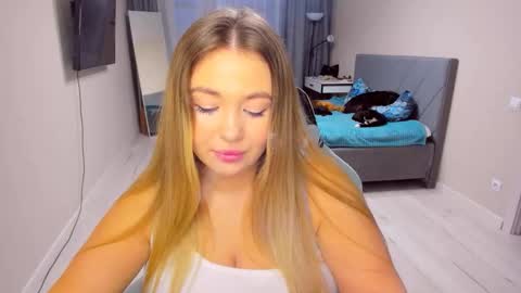 Sarah online show from 03.04.26