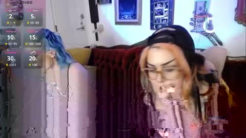 Snapshot of sarahmoonsg chatting on 02.26.26 Sarah Moon online show from 02.26.26