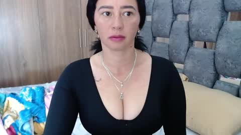 Lia online show from 01.15.25