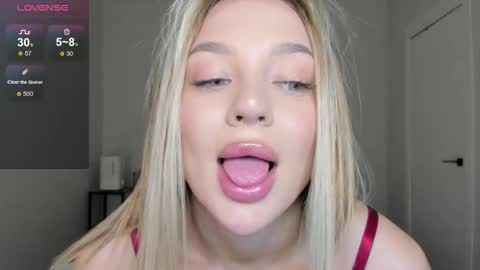 sarahphyllis online show from 12.20.25