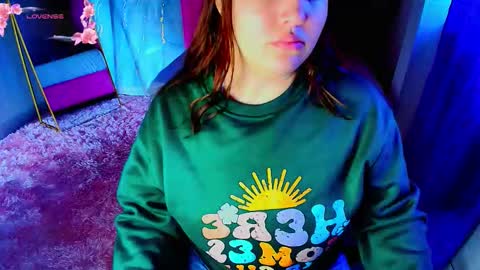 Snapshot of sarahrouse_ chatting on 11.26.25 S A R A H online show from 11.26.25