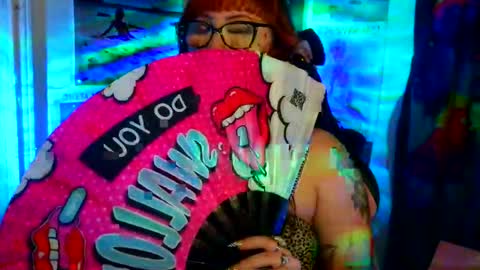 Sarah T online show from 05.02.26