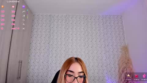 Snapshot of sarajonesxxx chatting on 02.07.26 Sara jones online show from 02.07.26