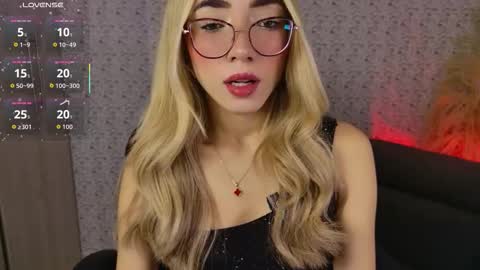 Snapshot of sarajonesxxx chatting on 03.02.26 Sara jones online show from 03.02.26