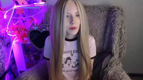 Sara online show from 11.21.25