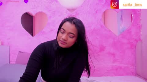 Snapshot of saramagiic chatting on 01.12.25 online show from 01.12.25