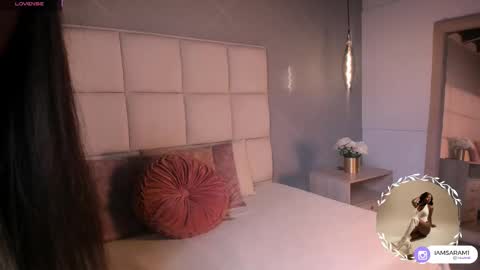 Snapshot of saramonroe1 chatting on 11.25.25 Sara online show from 11.25.25