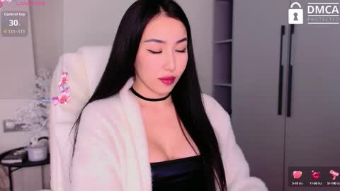 Mia online show from 10.02.25