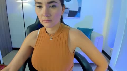 I am Sara  online show from 12.15.25