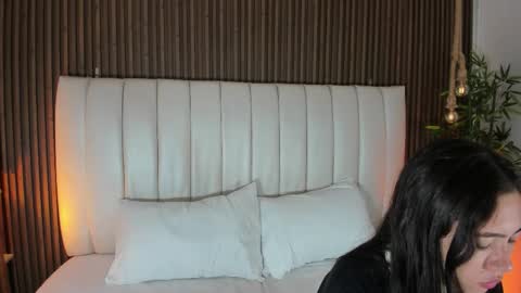 Sara   online show from 02.25.26