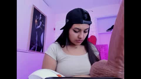 sarastonesx online show from 09.25.25