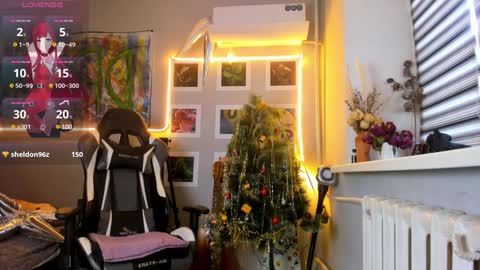 Snapshot of sarasun34 chatting on 12.13.24 Sara online show from 12.13.24