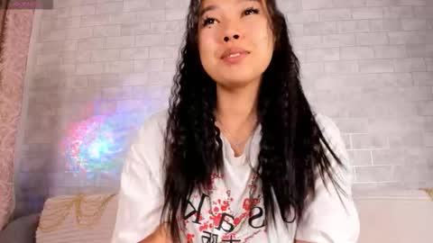 Snapshot of sarasun34 chatting on 10.04.25 Sara online show from 10.04.25