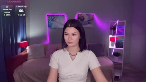 SaraVivid online show from 05.25.26