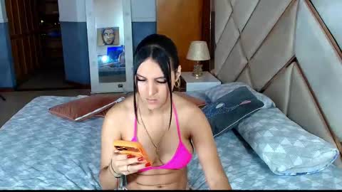 Sara Rivera online show from 11.28.25