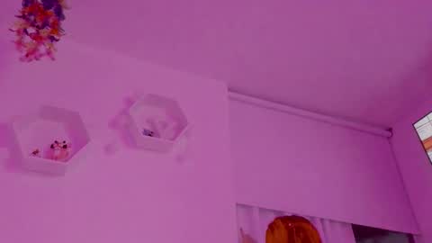 Saray  online show from 10.29.25