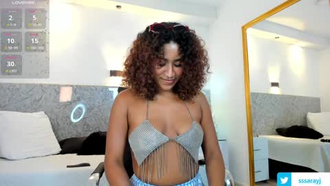 Snapshot of saray_cum chatting on 01.28.25 saray online show from 01.28.25