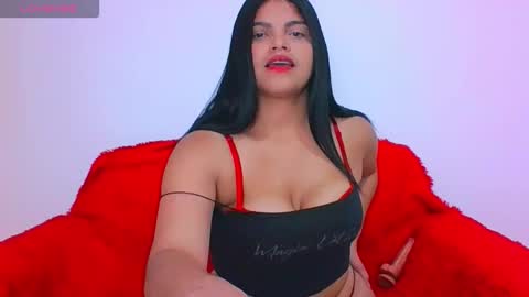 Snapshot of saray_we chatting on 11.21.25 saray_we online show from 11.21.25