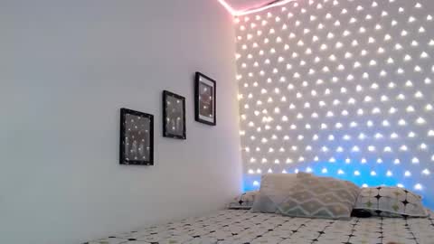 sarayander online show from 12.17.24