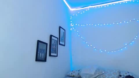 sarayander online show from 02.28.25